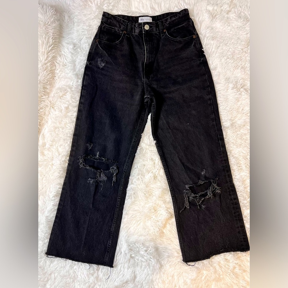 ZARA- Ripped - distressed Jeans - Black - Wide Leg Size: 8